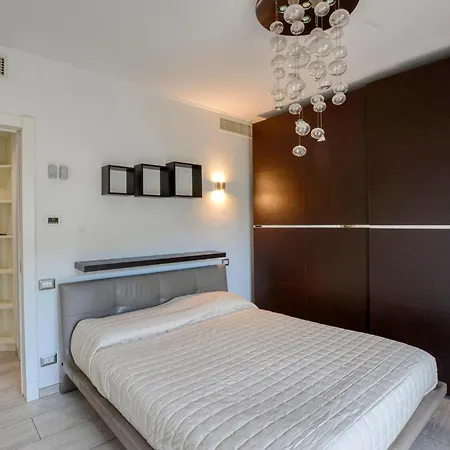 2 Bedroom Cozy In * Recco